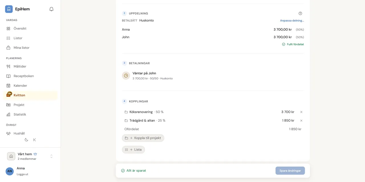 Kvittouppdelning i EpiHem på webben: kostnaden delad 50/50 mellan Anna och John, en betalning som väntar på John, och kvittot kopplat till projektet Köksrenovering.